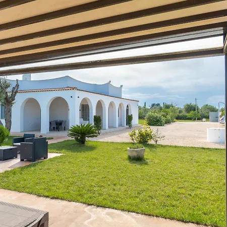 Bianca Villa Carovigno